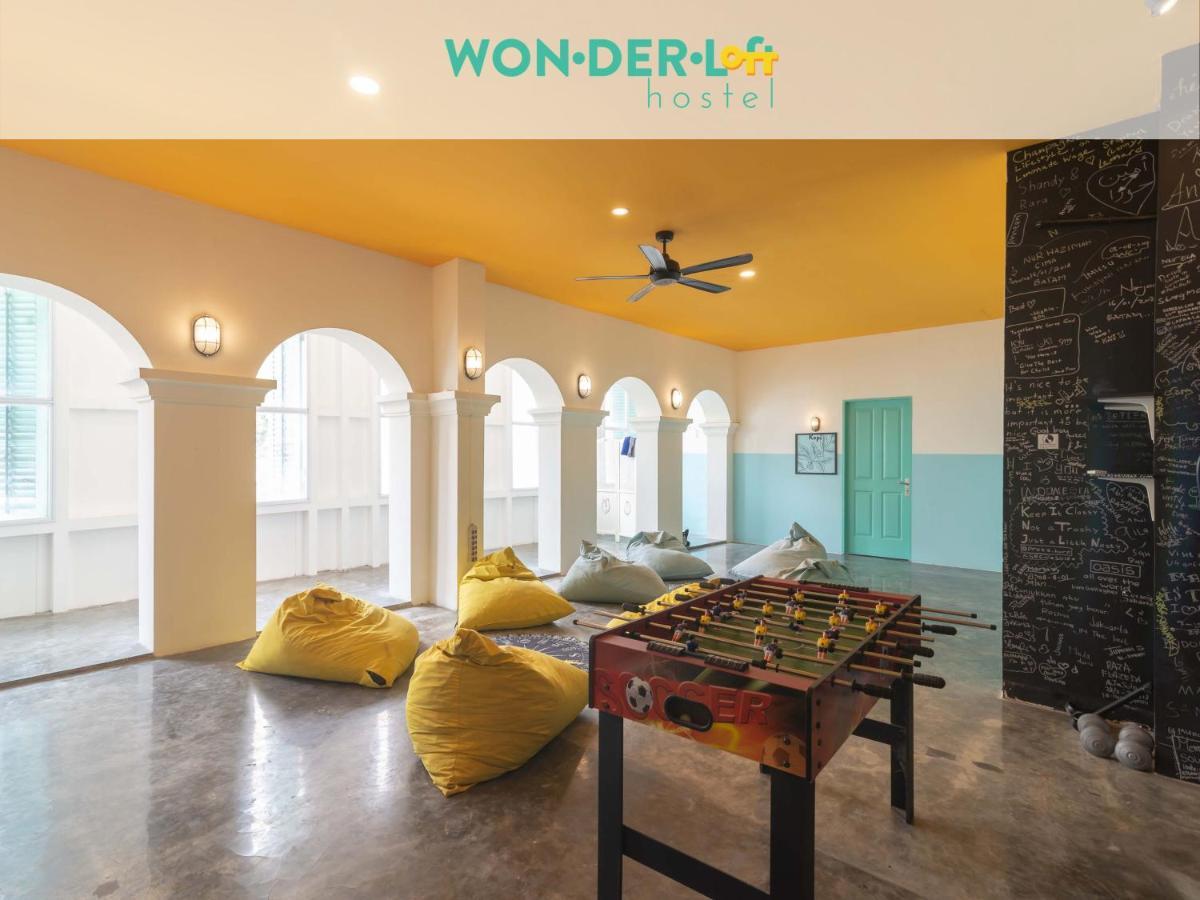 Wonderloft Hostel Kota Tua Jacarta Exterior foto