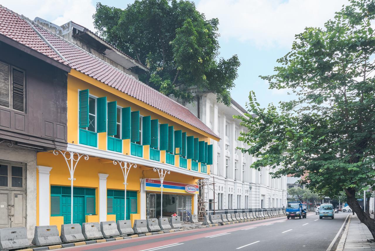 Wonderloft Hostel Kota Tua Jacarta Exterior foto